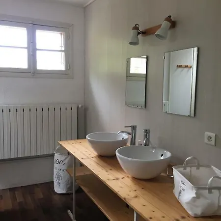 Les Grandes Gouttes Hébergement de vacances *